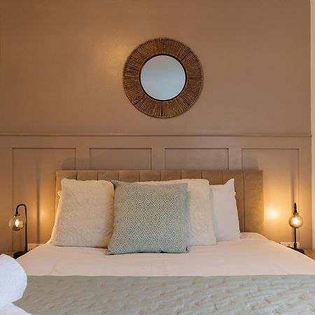Trendy City Centre Apartment With Free Parking Cardiff Bagian luar foto